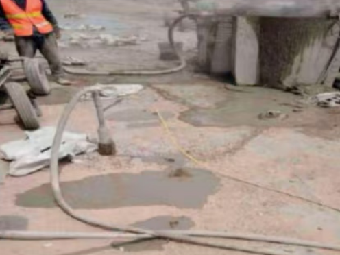 禹州水泥混凝土路面板底注浆技术 路面脱空注浆整治方案